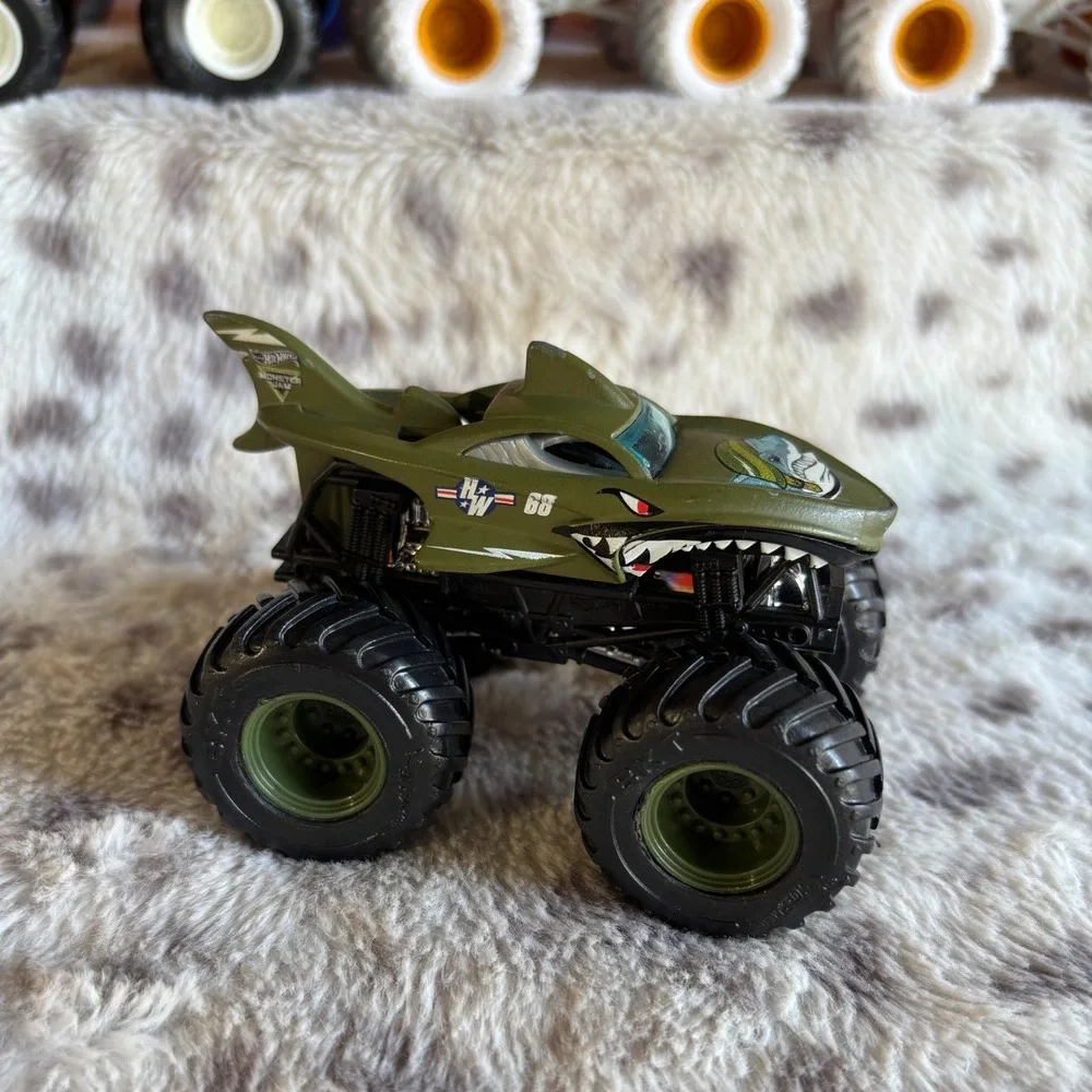 Hot Wheels Monster Jam Military Green Shark Monster Truck 68 Diecast